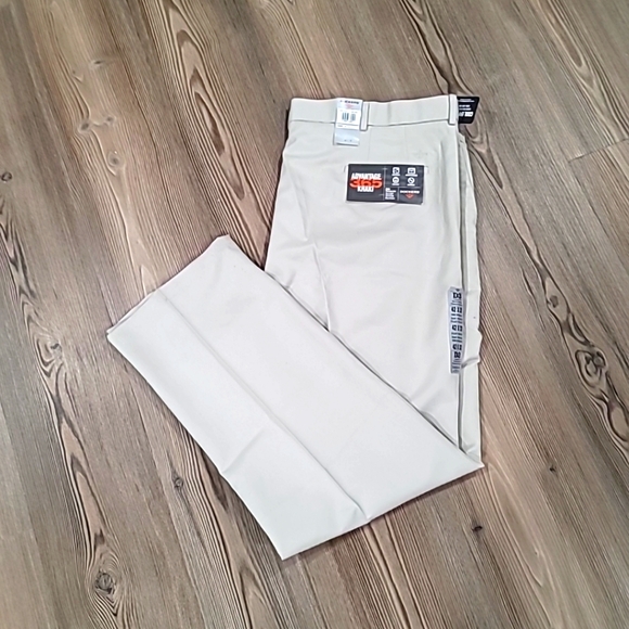 Dockers Men's Advantage 365 D3 NWT Business Casual Pants 42x32 Khaki Flat Front. - Picture 11 of 11